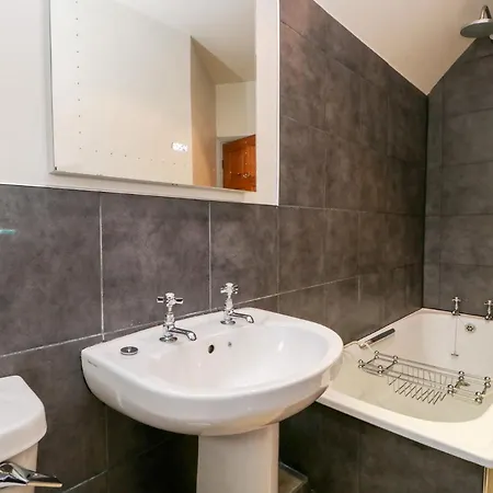 Nyaraló Scandale Bridge